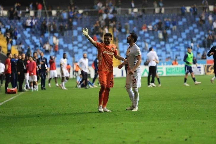 Süper Lig'de yine olay çıktı! Taraftar sahaya girdi, ortalık karıştı - Sayfa 3