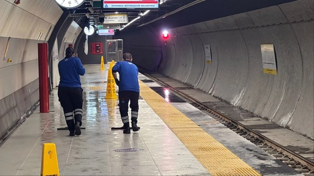 Megakenti sağanak esir aldı! Metro istasyonunu su bastı - Sayfa 3