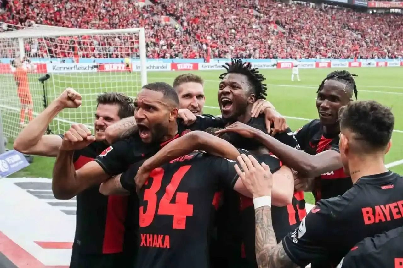 Bayer Leverkusen, Bundesliga tarihine geçti - Sayfa 6