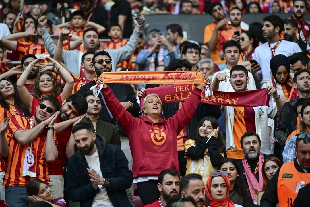 Rams Park'ta tarihi anlar! Şampiyon Galatasaray, 2 kupa birden kaldırdı - Sayfa 11