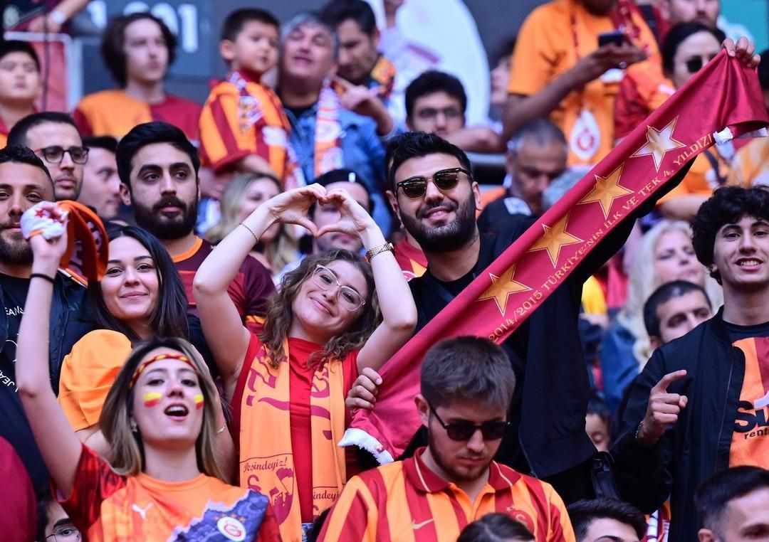 Rams Park'ta tarihi anlar! Şampiyon Galatasaray, 2 kupa birden kaldırdı - Sayfa 14