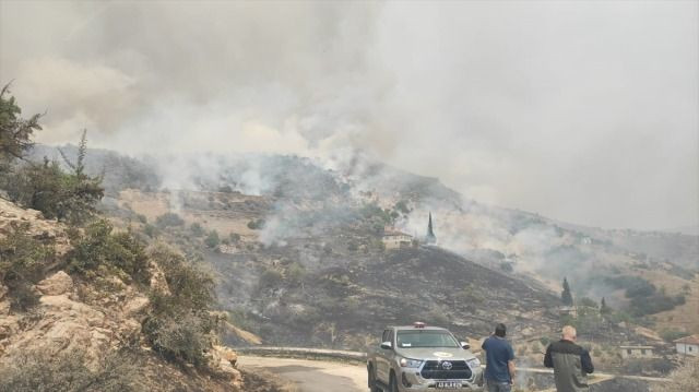 Alevler evlere kadar ulaştı! Manisa'da orman yangını saatlerdir söndürülemiyor - Sayfa 3