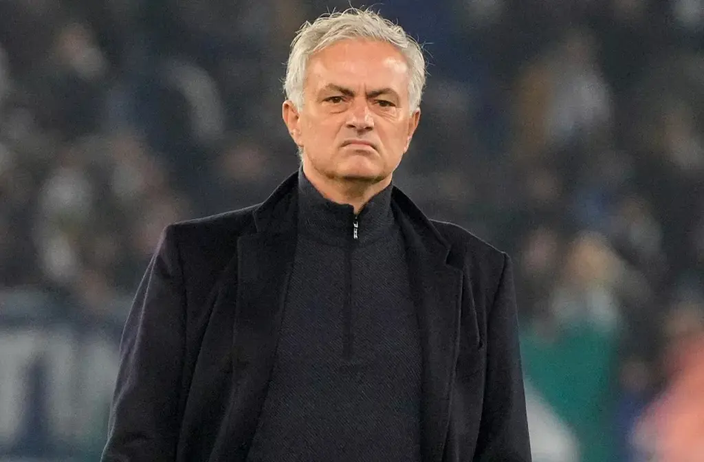 Fenerbahçeli taraftarlardan Mourinho paylaşımlarına tepki! 'Kafamı duvarlara vuracağım şimdi!' - Sayfa 1