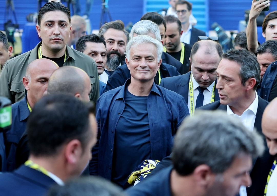 Fenerbahçe'nin yeni hocası Jose Mourinho imzayı attı! "Ben artık size aitim" - Sayfa 37