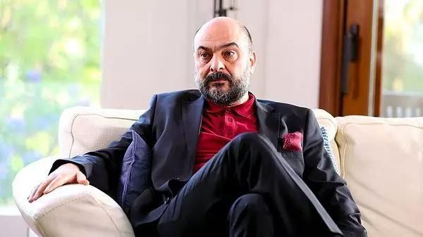 Murat Daltaban: Sanata yapılan büyük bir haksızlık var; tiyatro siyaset üstüdür! - Sayfa 1