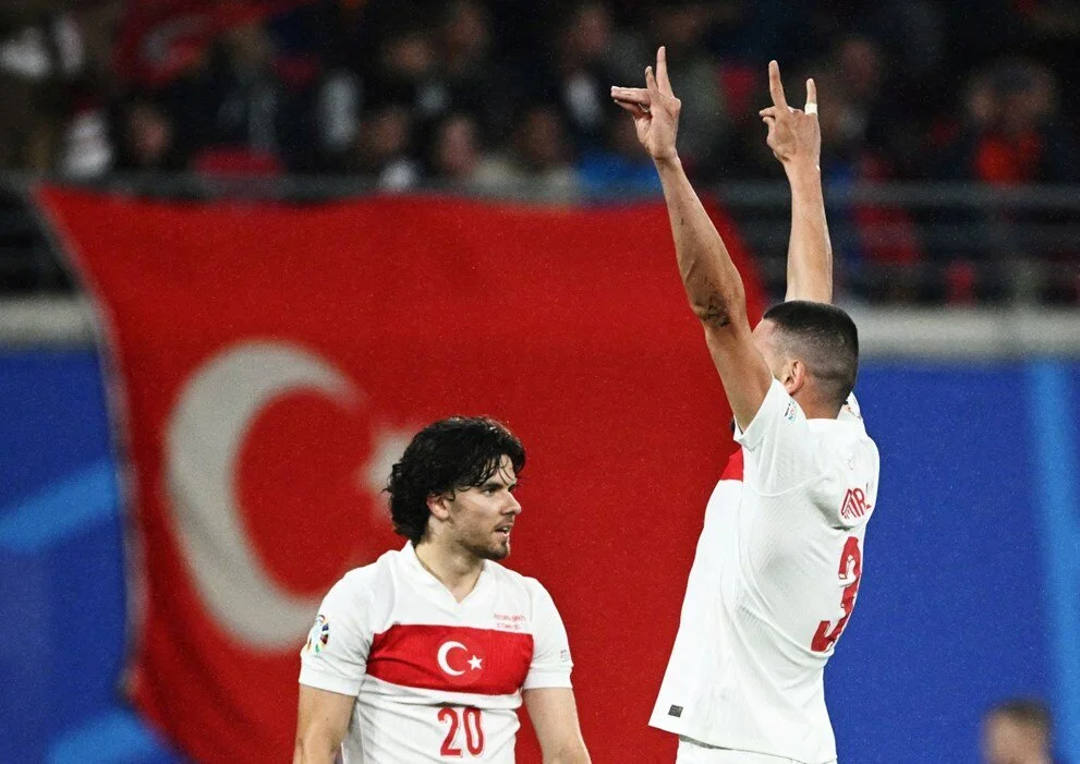 UEFA'nın "bozkurt" kararı ne olacak? İşte geçmişte yaşanan örnekler - Sayfa 2