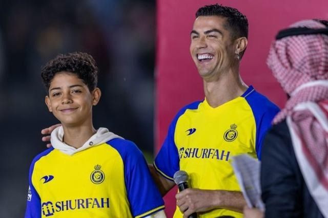 Ronaldo'nun neden futbolu bırakmadığı ortaya çıktı! ''Bu yüzden pes etmiyor'' - Sayfa 13