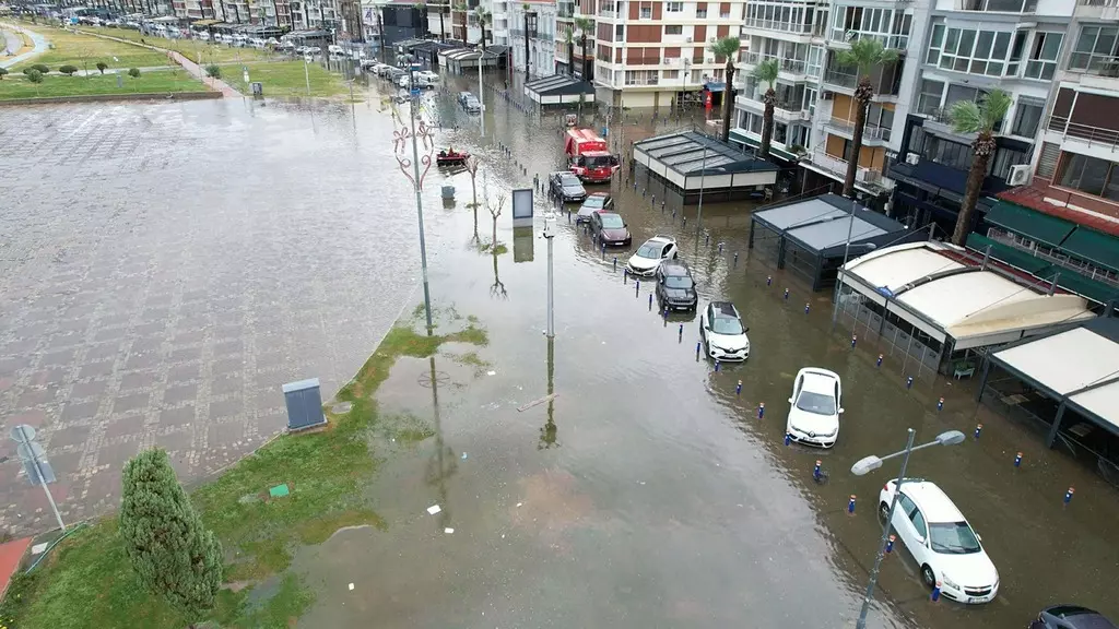 Uzman isimden İzmir'e korkutan deprem uyarısı! 'Deniz kentin içerisine girecek!' - Sayfa 4