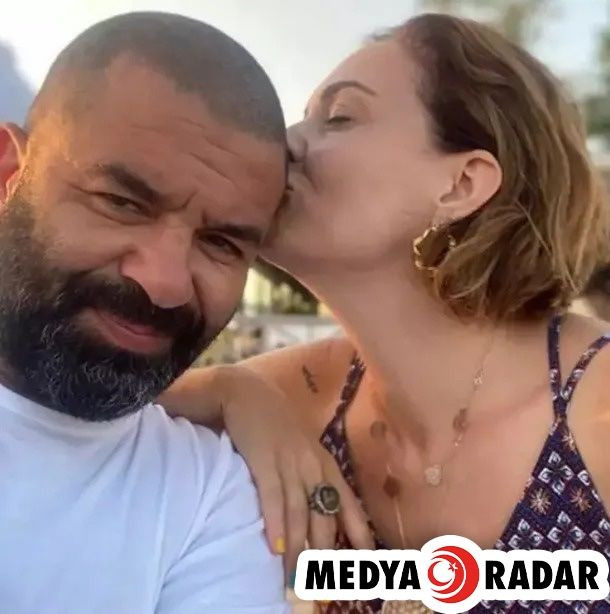 Ceyda Düvenci radyocu sevgilisi Güçlü Mete ile aşka geldi! Romantik pozuna beğeni yağdı… - Sayfa 37