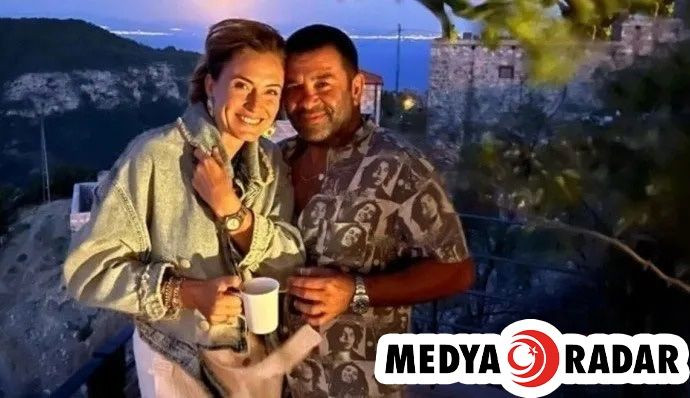 Ceyda Düvenci radyocu sevgilisi Güçlü Mete ile aşka geldi! Romantik pozuna beğeni yağdı… - Sayfa 39