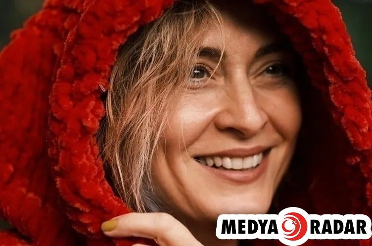 Ceyda Düvenci radyocu sevgilisi Güçlü Mete ile aşka geldi! Romantik pozuna beğeni yağdı… - Sayfa 41