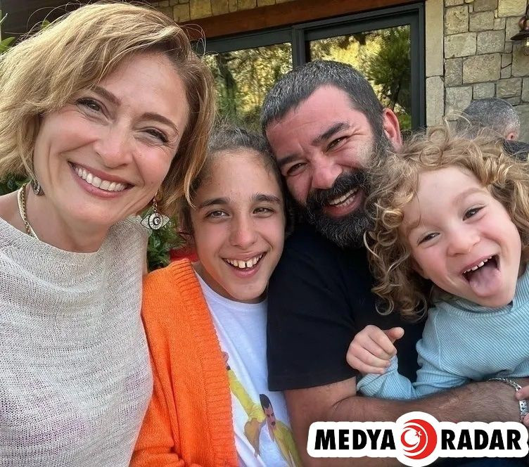 Ceyda Düvenci radyocu sevgilisi Güçlü Mete ile aşka geldi! Romantik pozuna beğeni yağdı… - Sayfa 47