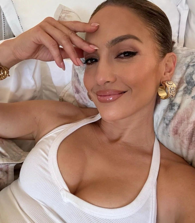 Jennifer Lopez yeni yaşını böyle kutladı - Sayfa 2