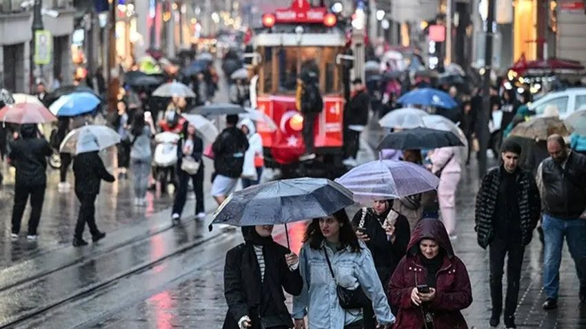 İstanbul'u yağışlı hava fena vuracak! Uçak seferleri iptal olacak - Sayfa 1