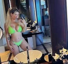 Wanda Nara cesur pozlarına bir yenisini ekledi! "Eski yenge" yürek hoplattı! - Sayfa 8