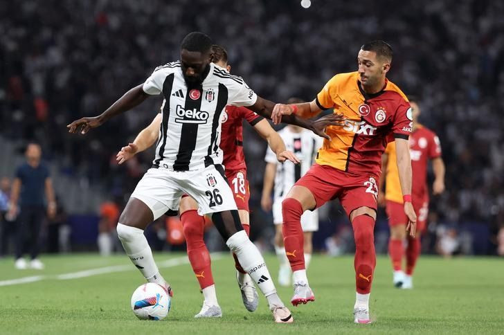 Galatasaray 84 yıl sonra Beşiktaş'a 5 farklı mağlup oldu! Taraftar isyan etti: İstifa etmezseniz... - Sayfa 3