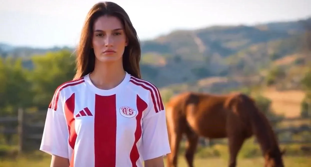 Antalyaspor'un forma tanıtımı sosyal medyayı kasıp kavurdu! Rekor beğeni aldı...