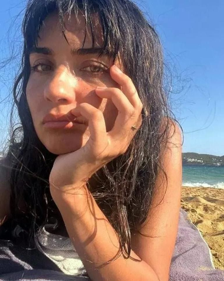 Tuba Büyüküstün'den tatil pozları! 'Tam bir yengeç burcu menüsü' - Sayfa 2