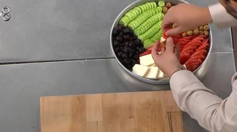 Masterchef'te takım kaptanları belli oldu! Yanlış önlüğü takınca kırdı geçirdi - Sayfa 4