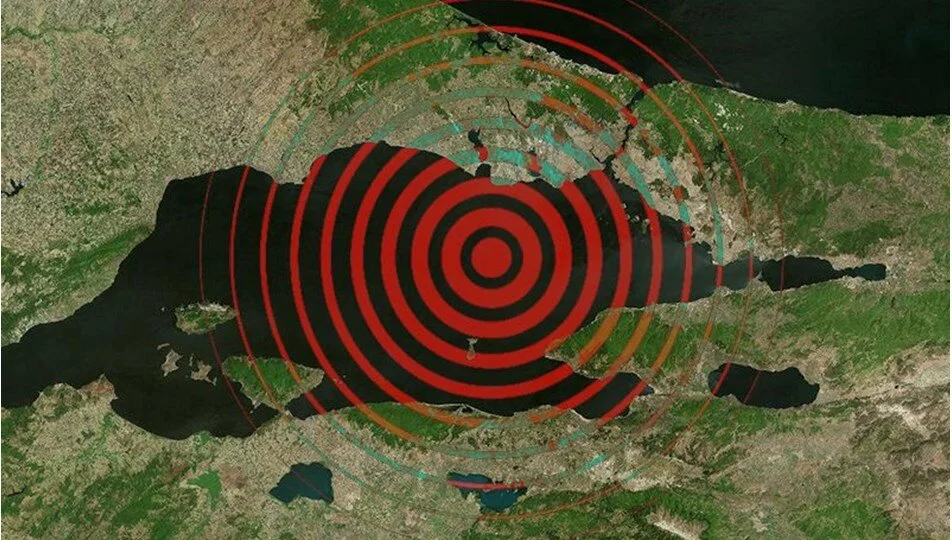 Marmara Denizi'nde tsunami kâbusu: Üç büyük çukur var! 2 bin binanın çökme riski var - Sayfa 12