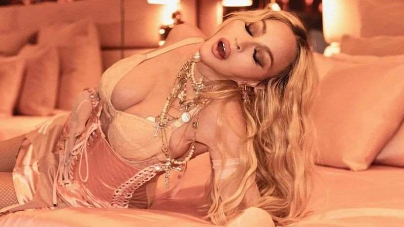 Gençlere taş çıkaracak fiziğiyle nefes kesti! Madonna'dan çok özel 66. yaş pozları... - Sayfa 2