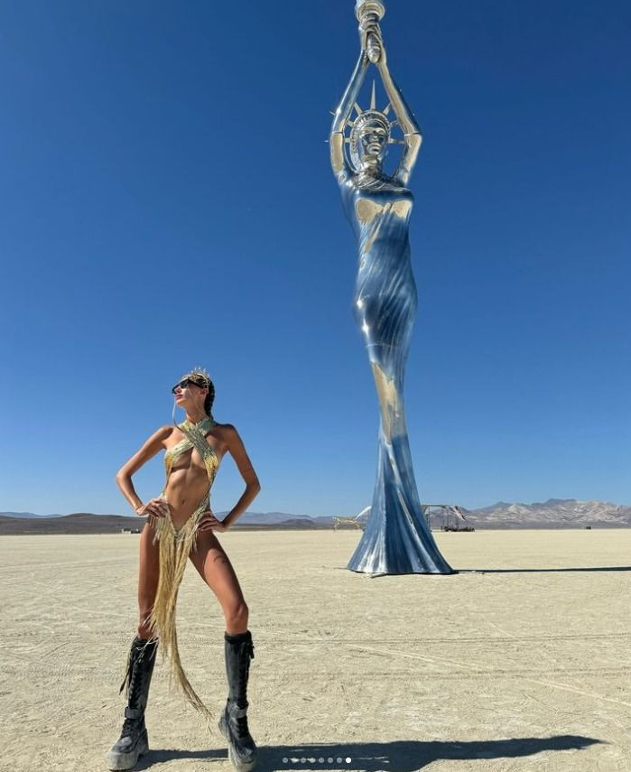 Çöle gitti bu pozları verdi! Şevval Şahin Burning Man pozları ile sosyal medyayı salladı - Sayfa 13