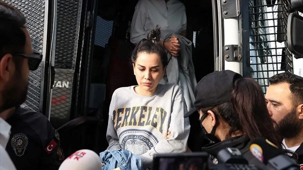 Kara para davası için takipçilerinden dua istedi: Dilan-Engin Polat çifti hakim karşısında