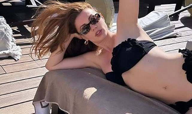 Burcu Özberk Mykonos tatilinden paylaştı! Parıltılı bikini-şort kombini mest etti - Sayfa 6