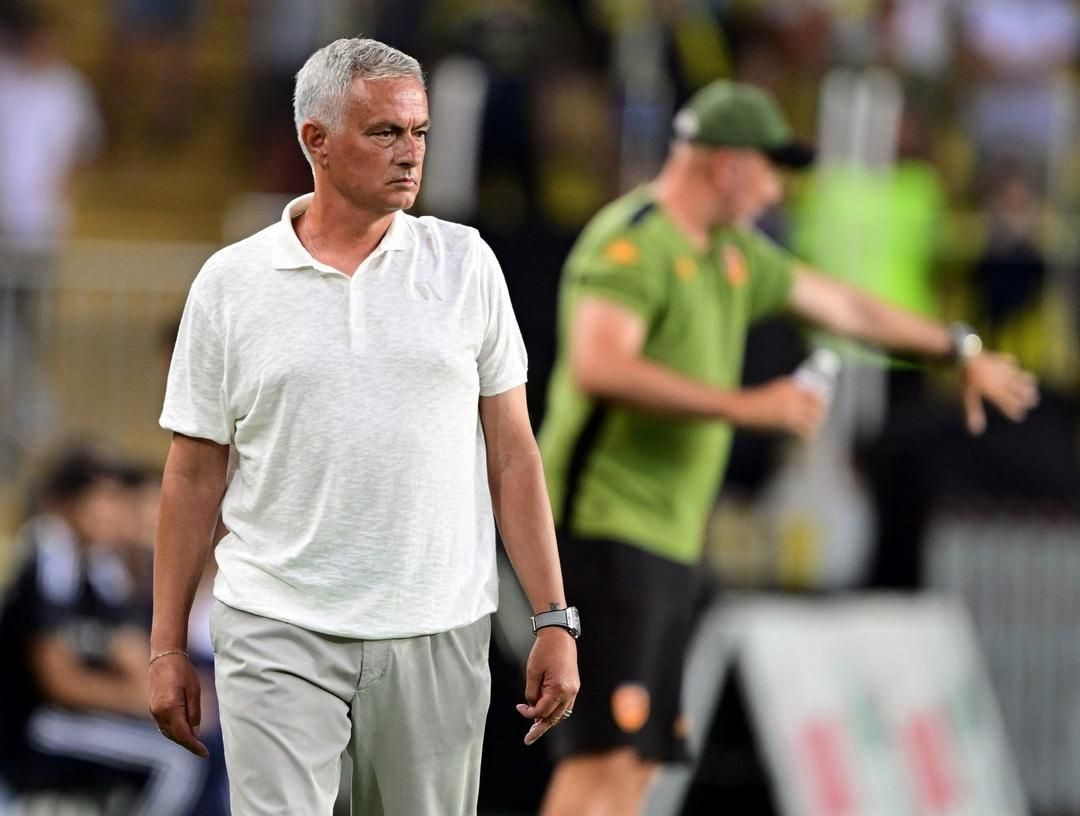 Fenerbahçe'de Jose Mourinho, Galatasaray'ı hedef aldı! Ortalığı karıştıracak sözler! - Sayfa 17