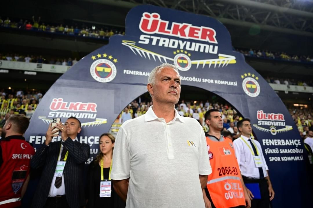 Fenerbahçe'de Jose Mourinho, Galatasaray'ı hedef aldı! Ortalığı karıştıracak sözler! - Sayfa 10