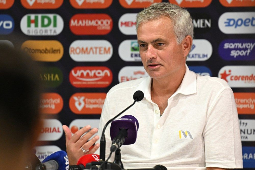 Dünya Jose Mourinho'nun bu hareketini konuşuyor! 'İtiraz etmenin benzersiz yolu' - Sayfa 13