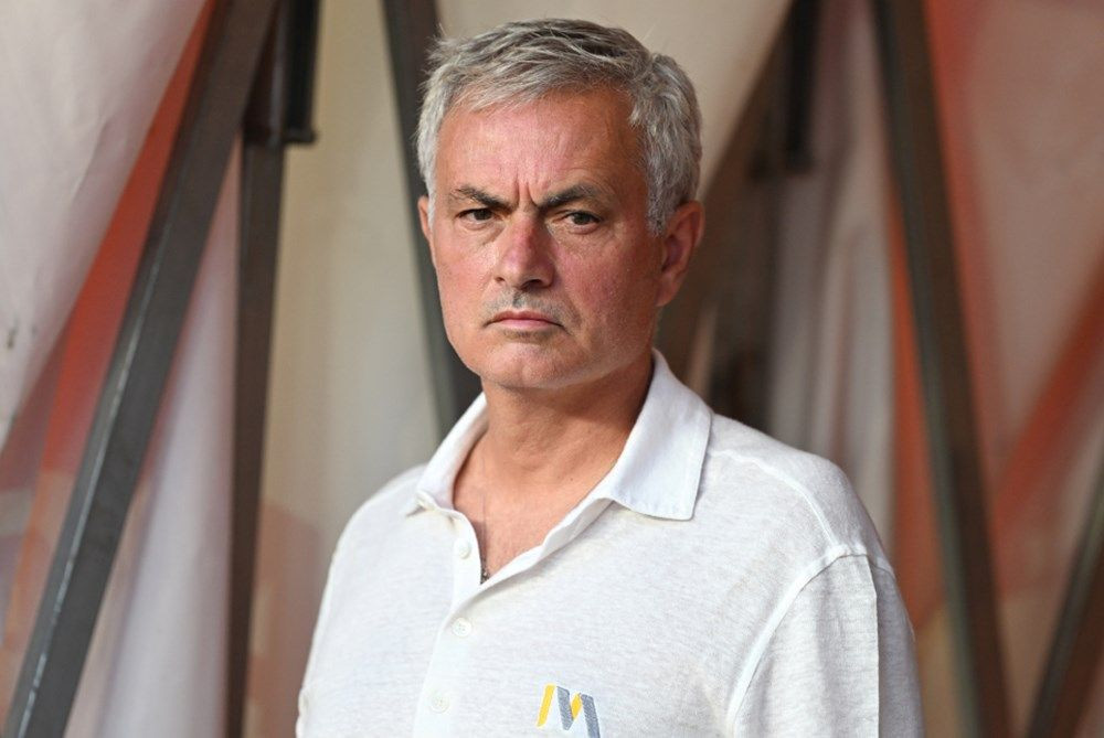 Dünya Jose Mourinho'nun bu hareketini konuşuyor! 'İtiraz etmenin benzersiz yolu' - Sayfa 8