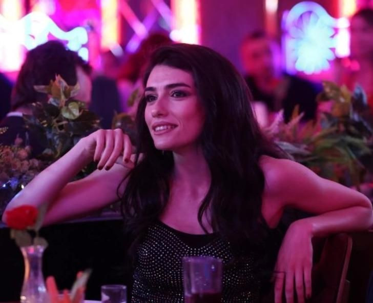 İnci Taneleri'nin Dilber'i çok konuşulacak! Hazar Ergüçlü'nün bölüm başı kazancı dudak uçuklattı - Sayfa 1