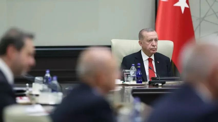 Erdoğan sinyali vermişti: İşte kabineden gönderilmesi beklenen isimler… Listenin başında 2 isim var - Sayfa 4