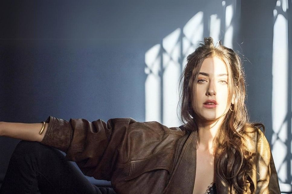 Hazal Kaya 1 yıldır şiddete maruz kaldığını açıkladı - Sayfa 6