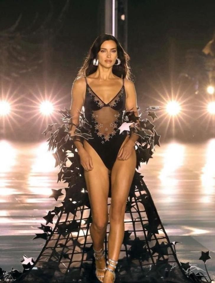 Irina Shayk Victoria's Secret defilesinin kamera arkasını paylaştı! Beğeni butonu çöktü - Sayfa 2