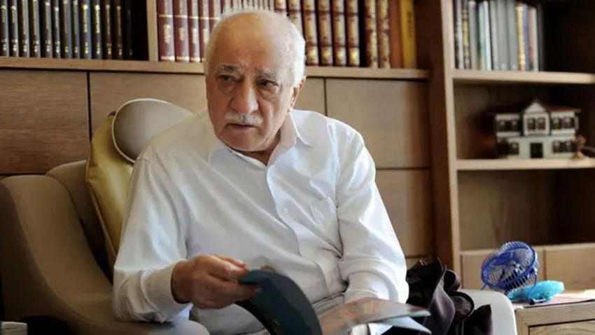 Gülen’in ölümü gazete manşetlerinde böyle görüldü! - Sayfa 1