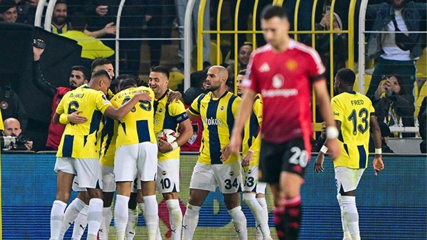 Spor yazarları Fenerbahçe için ne dedi? 'Hangi takımı çalıştırdığının farkına vardı...' - Sayfa 4