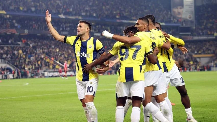 Spor yazarları Fenerbahçe için ne dedi? 'Hangi takımı çalıştırdığının farkına vardı...' - Sayfa 8