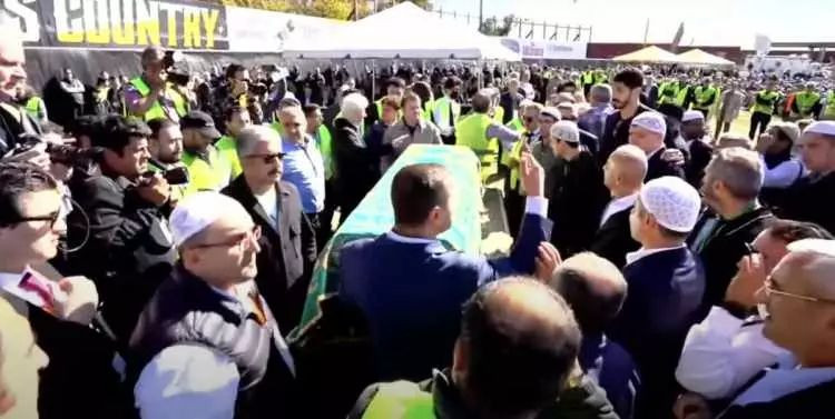 Elebaşı Gülen'in cenazesinden dikkat çeken kareler! Flaş gerçek ortaya çıktı - Sayfa 15