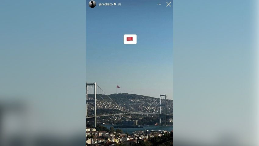 Kuzguncuk'ta makarna yedi, sonra otobüse bindi! Jared Leto'nun İstanbul gezisi... - Sayfa 1