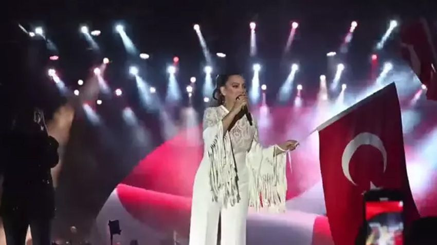 Tepki toplamıştı... Ebru Gündeş'in tartışılan konserinin maliyeti! - Sayfa 1