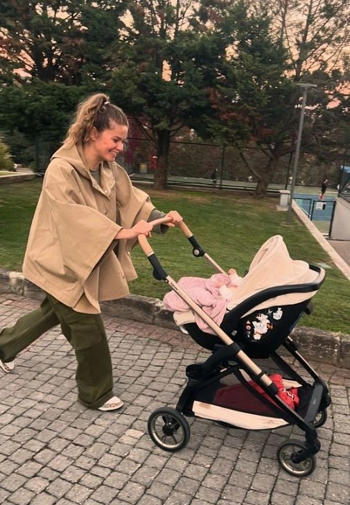 Burcu Biricik'ten kızı Luna'yla yeni paylaşım: Gel dünyaları gezelim seninle - Sayfa 5