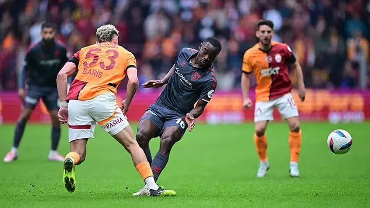 Galatasaray-Samsunspor maçında penaltı tartışması! Yorumcular ayağa kalktı - Sayfa 13