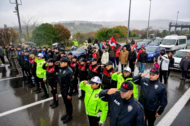 Tüm Türkiye'de saat 9'u 5 geçe hayat durdu! Tüyleri diken diken eden görüntüler - Sayfa 8