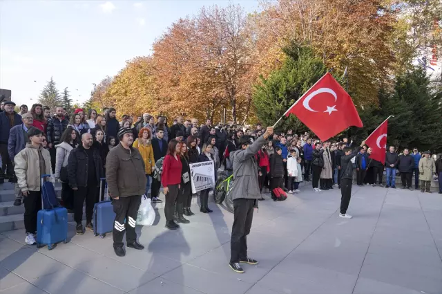 Tüm Türkiye'de saat 9'u 5 geçe hayat durdu! Tüyleri diken diken eden görüntüler - Sayfa 14