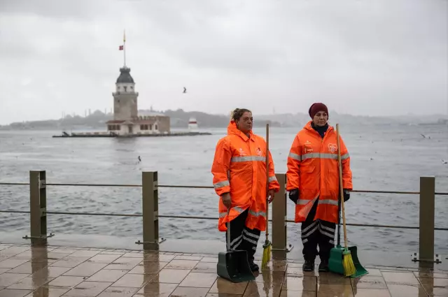 Tüm Türkiye'de saat 9'u 5 geçe hayat durdu! Tüyleri diken diken eden görüntüler - Sayfa 37