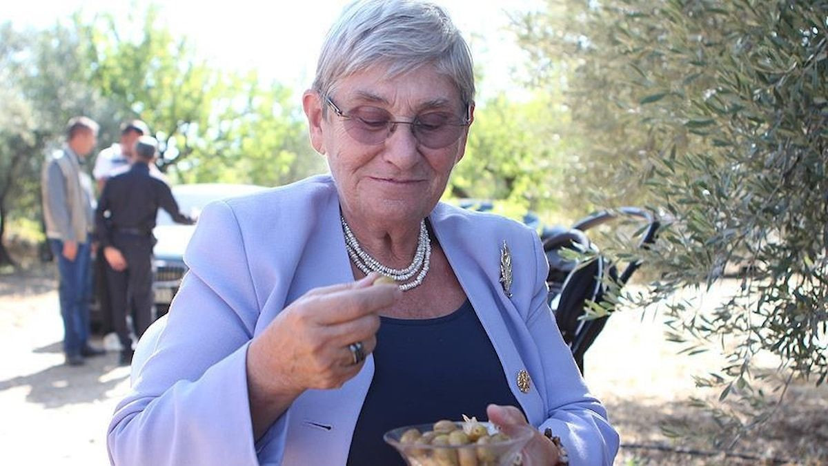 Canan Karatay'dan gündeme damga vuracak sözler: "Cerrahlar hekim değildir" - Sayfa 8