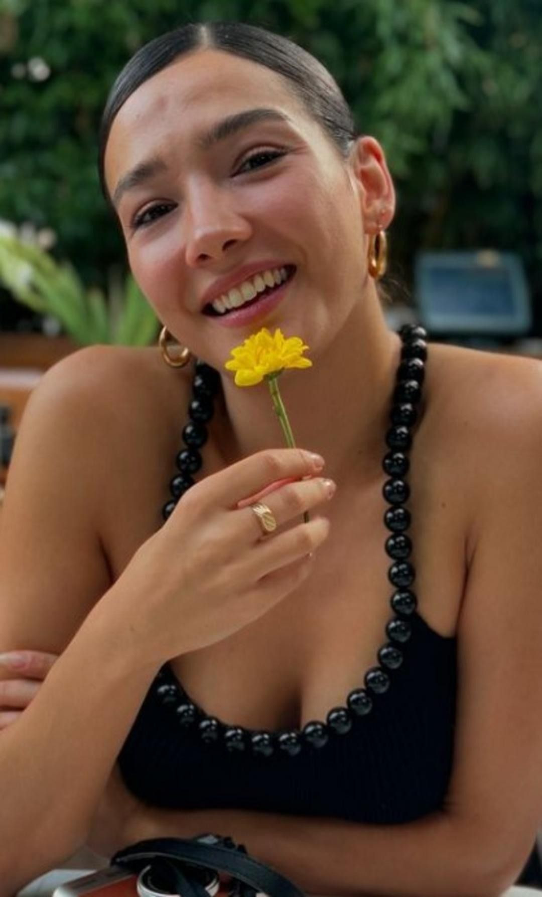 Aybüke Pusat nefes kesen fiziğinin formülünü verdi! İki şeyi yanından ayırmıyor - Sayfa 2