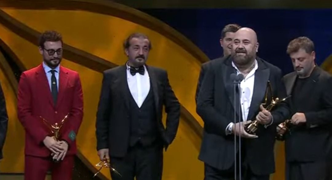 50. Pantene Altın Kelebek Ödülleri sahiplerini buldu! Altın Kelebek Ödülleri'ni kimler kazandı? - Sayfa 32